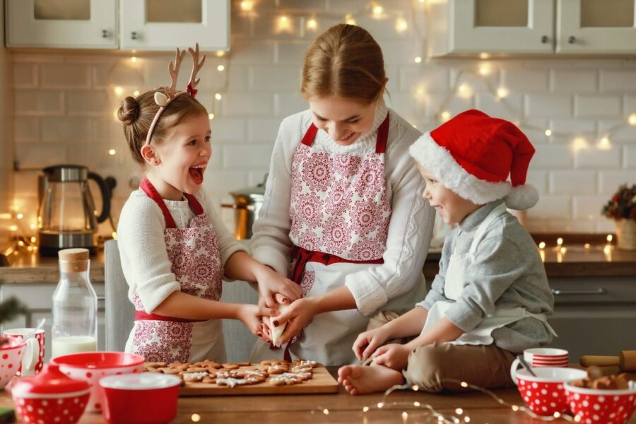 Holiday Cookie Recipes for Families: Fun, Easy, and Festive Baking Ideas for Everyone
